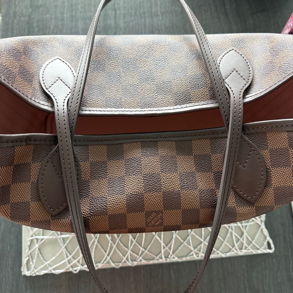 ABSOLUTELY STUNNING AUTHENTIC LOUIS VUITTON NEVERFULL MM